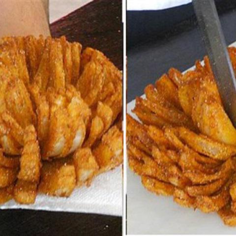 Cách làm hành tây chiên hình hoa