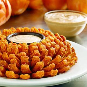 Cách làm hành tây chiên hình hoa