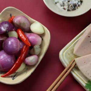 Cách làm hành tím ngâm chua ngọt