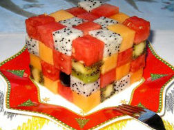 Hấp dẫn với dĩa Rubik’s Cube