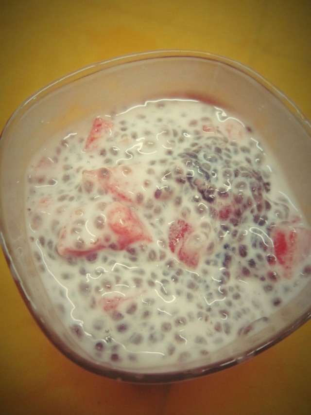 Hạt chia và sữa chua