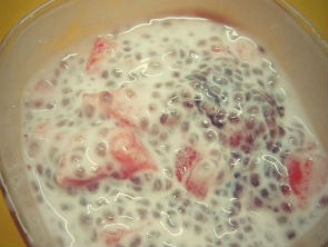 Hạt chia và sữa chua