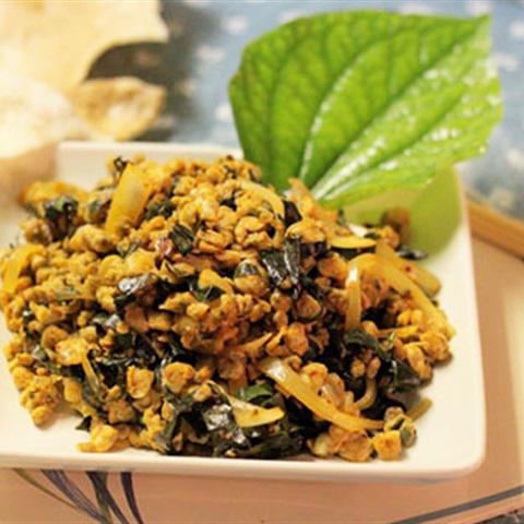 Cách làm hến xào lá lốt