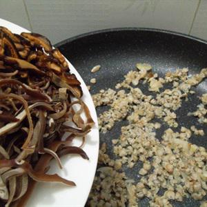 Cách làm hến xào miến