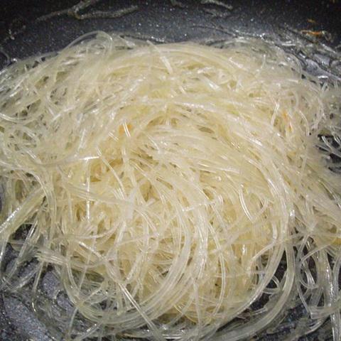 Cách làm hến xào miến