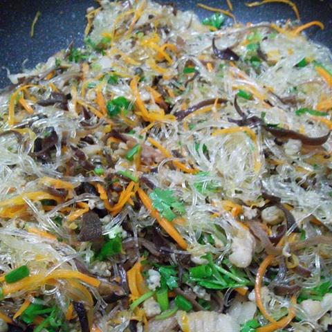 Cách làm hến xào miến