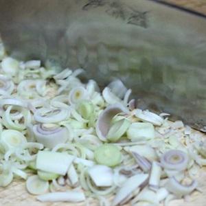 Cách làm hến xúc bánh đa