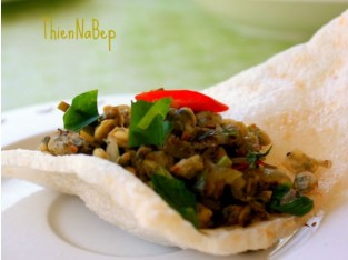 Hến xúc bánh tráng