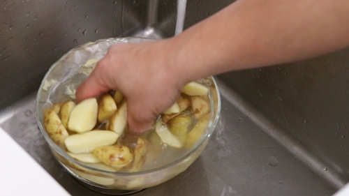 Heo nướng sốt mận thơm ngon, ngọt lịm