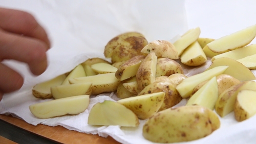 Heo nướng sốt mận thơm ngon, ngọt lịm