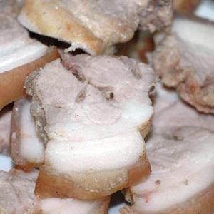 Cách làm heo quay kho trứng