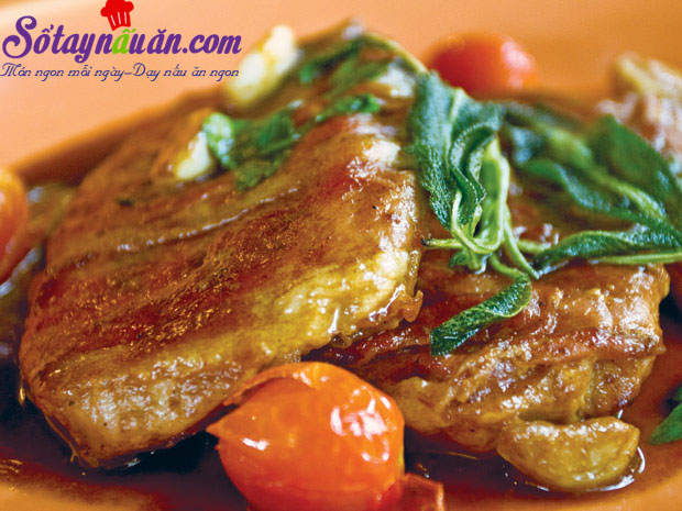 Heo xông khói xốt vang ngon tuyệt hảo