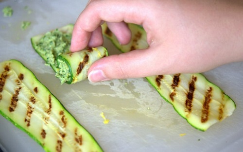 Hết veo nồi cơm với món sườn rim mật ong đậm đà, ngon tuyệt