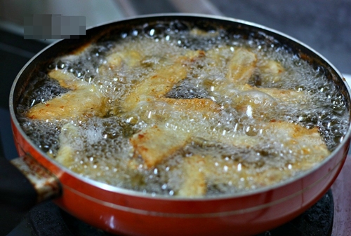 Hết veo nồi cơm với món tôm rim cay dễ làm, ăn ngon