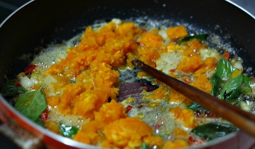 Hết veo nồi cơm với món tôm rim cay dễ làm, ăn ngon