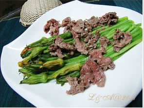 Hoa bí xào thịt bò