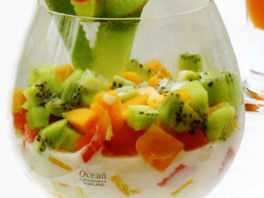 Hoa quả dầm sữa chua