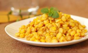 Hoa quả tươi trộn tạo hình hoàng tử ếch xanh cho bé