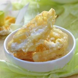 Cách làm hoa sen chiên trứng