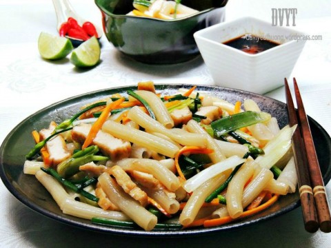 Hoa thiên lý xào thịt bò