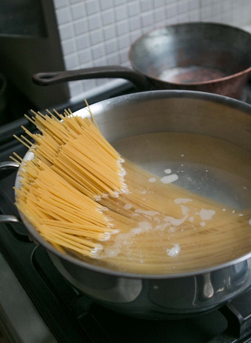 Hoài niệm về ấu thơ cùng kem ốc quế vị chuối và đu đủ