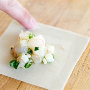 Cách làm hoành thánh chiên nhân tôm