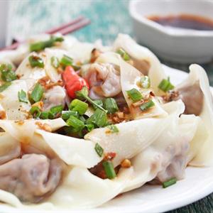 Cách làm hoành thánh luộc nhân thịt bằm