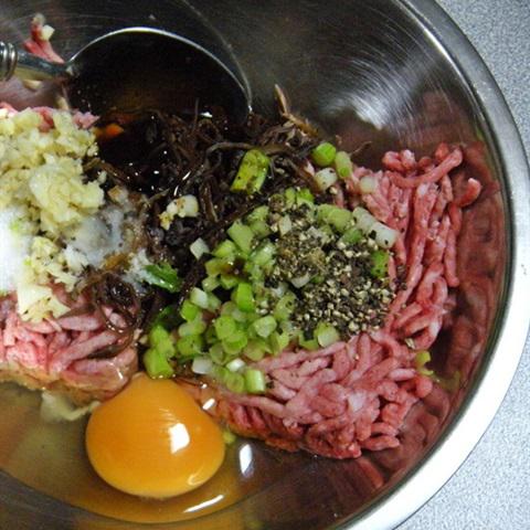 Cách làm hoành thánh luộc nhân thịt bằm