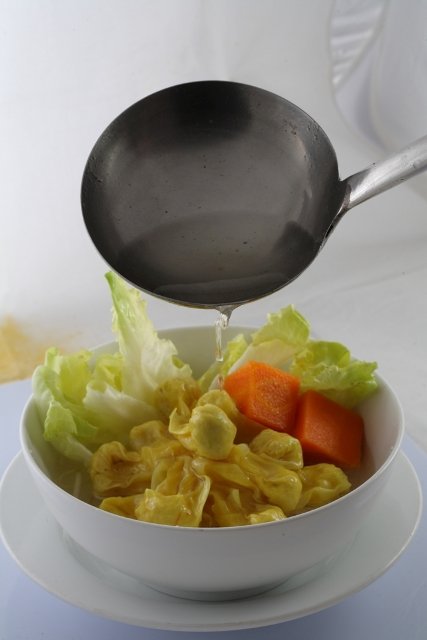 Hoành thánh tôm thịt