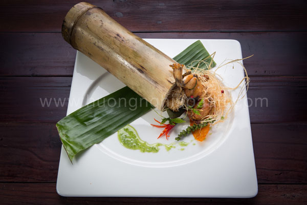 Học cách làm ếch nướng ống tre từ siêu đầu bếp