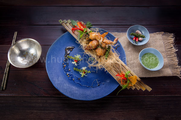 Học cách làm ếch nướng ống tre từ siêu đầu bếp