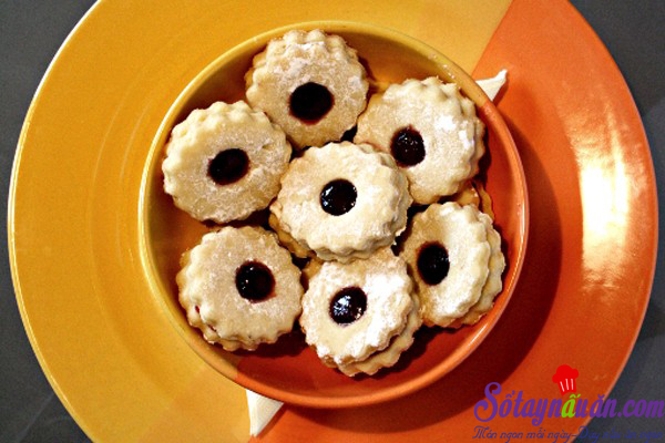Học làm bánh quy mắt mèo ngon miệng