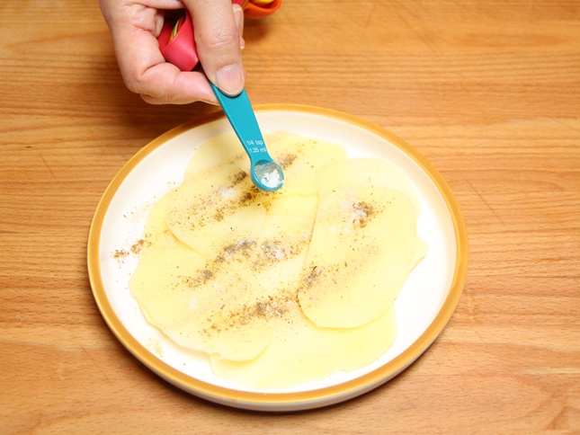 Học làm salad Nga đẹp mắt, lạ miệng