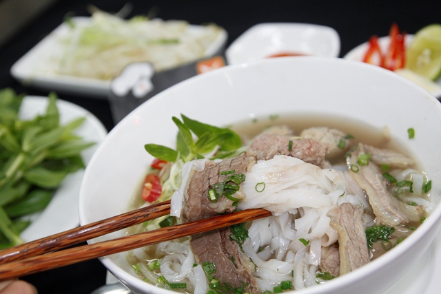 Học nấu ăn với Phở bò Hà Nội