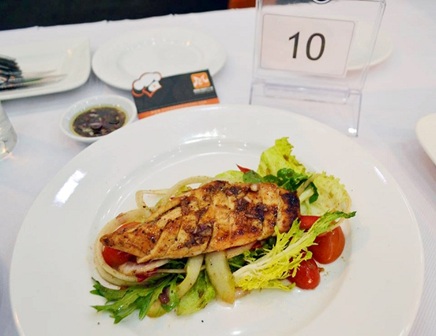 Học nấu món Salad gà nướng kiểu Âu