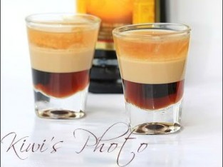 Hỗn hợp rượu b52