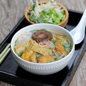 Cách làm hủ tiếu nấu chay