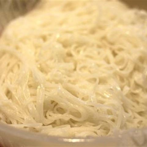 Cách làm hủ tiếu trộn