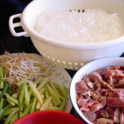 Cách làm hủ tiếu xào tim heo