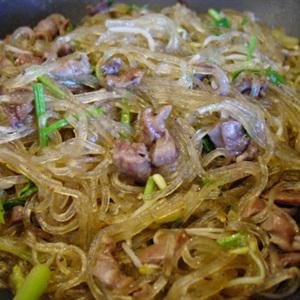 Cách làm hủ tiếu xào tim heo