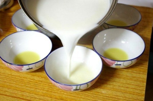 Hướng dẫn cách làm bánh gạo viên truyền thống Hàn Quốc cực kỳ thơm ngon