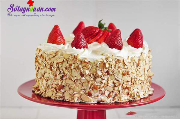 Hướng dẫn cách làm bánh gato dâu tây ngọt ngào đón Valentine