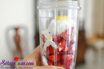 Hướng dẫn cách làm bánh quy phủ kem dâu tây