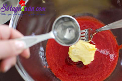 Hướng dẫn cách làm bánh quy phủ kem dâu tây