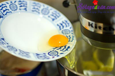 Hướng dẫn cách làm bánh quy phủ kem dâu tây