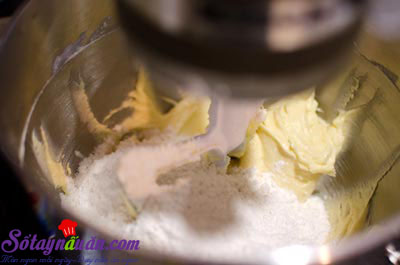 Hướng dẫn cách làm bánh quy phủ kem dâu tây