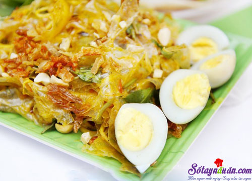 Hướng dẫn cách làm bánh tráng trộn ngon tại nhà