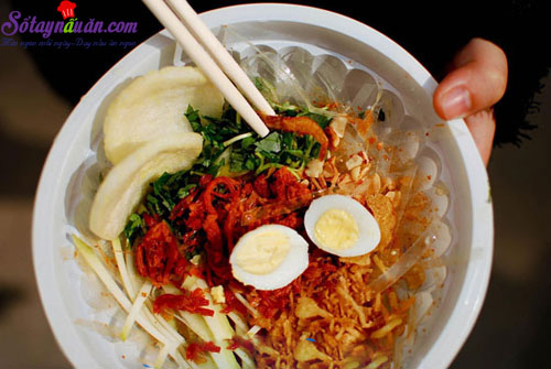 Hướng dẫn cách làm bánh tráng trộn ngon tại nhà