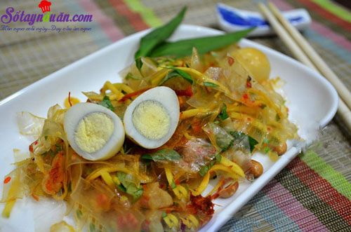 Hướng dẫn cách làm bánh tráng trộn ngon tại nhà