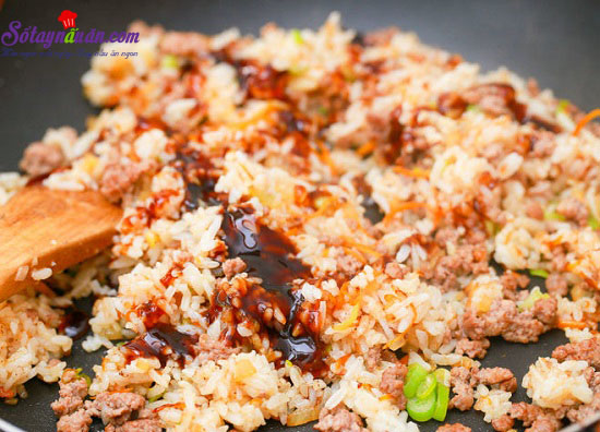 Hướng dẫn cách làm món cơm chiên Nhật Bản thơm ngon hấp dẫn